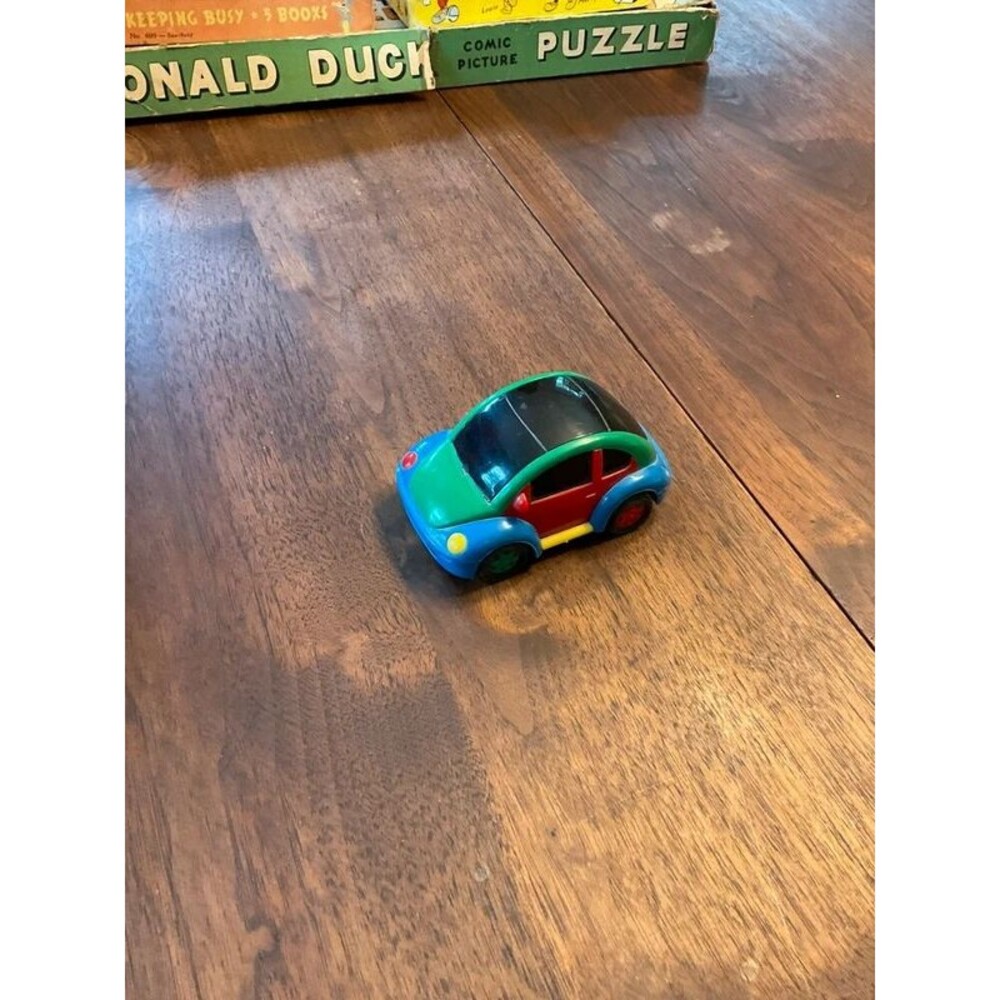 Vintage Pullback VW Car